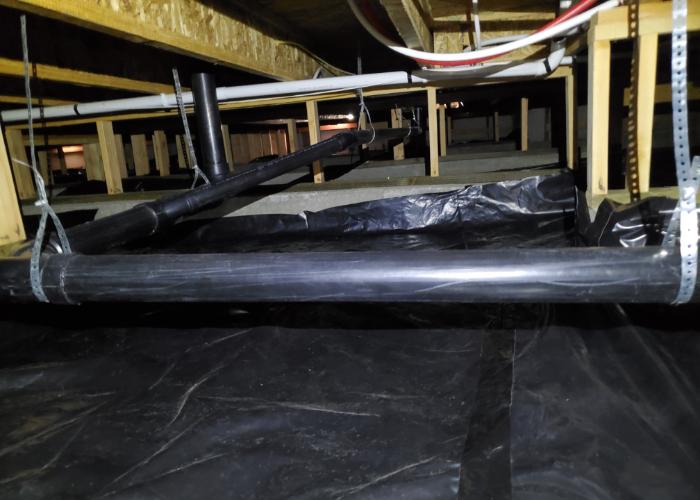 installing a crawl space encapsulation system
